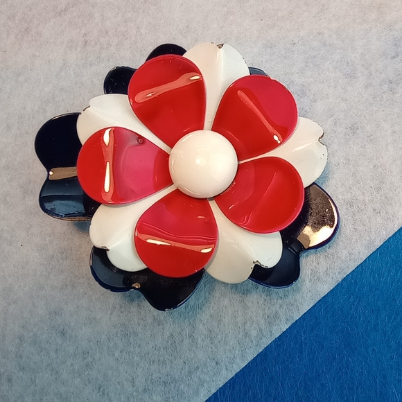 Vintage Red White and Blue Flower Brooch Pin Fat Petal Patriotic - Picture 8 of 8